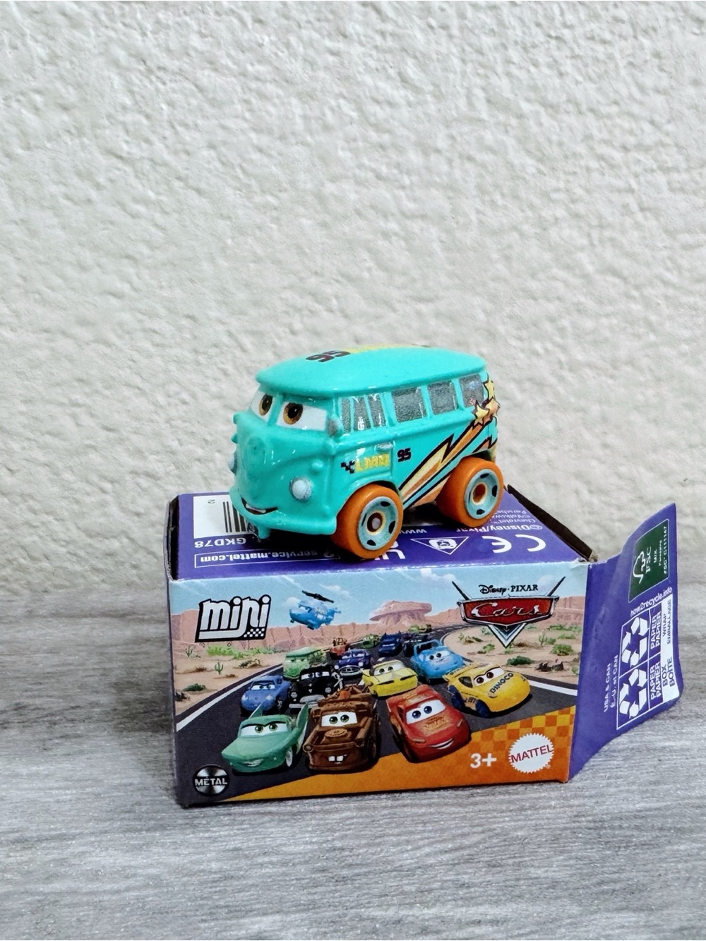 Disney Pixar Mini Racers Series 3 Fillmore Race To Celebrate Box #27 Cars Mattel